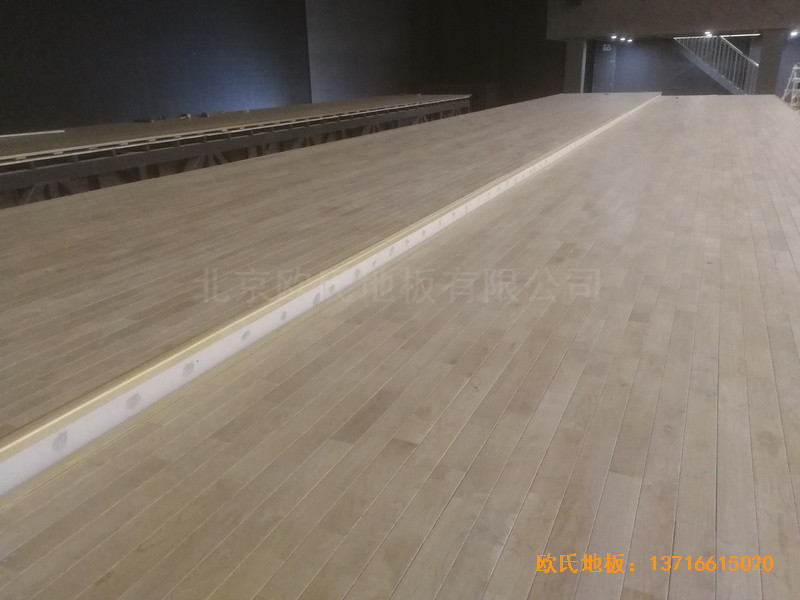 �ӱ��е�ƽһ���������_�\�ӵذ���b����5