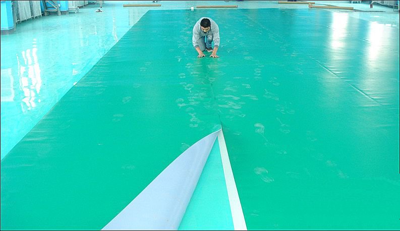 �W���҃Ȼ@����������z�ذ�ă���