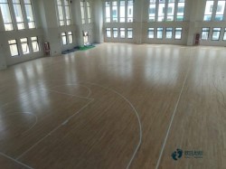 籃球館木地板如何翻新